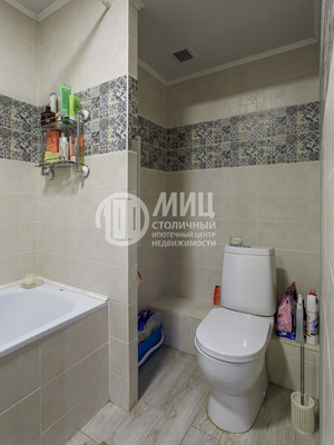 Продам трехкомнатную (3-комн.) квартиру, Крымская ул, 25, Боброво рп