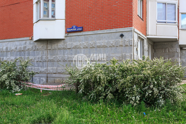 Продам трехкомнатную (3-комн.) квартиру, Крымская ул, 25, Боброво рп