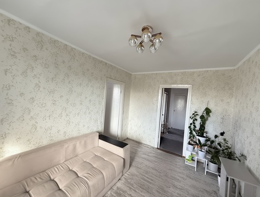 Продам трехкомнатную (3-комн.) квартиру, Крымских Партизан ул, 21, Симферополь г