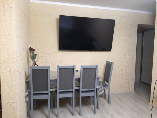 Продам трехкомнатную (3-комн.) квартиру, Октябрьская ул, 108, Тихорецк г