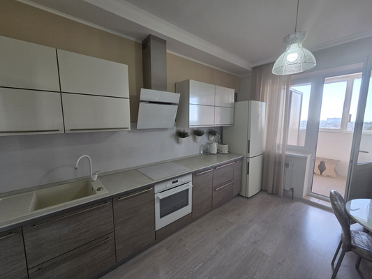 Продам трехкомнатную (3-комн.) квартиру, Оружейный пер, 11/2, Ростов-на-Дону г