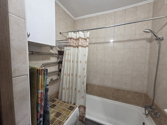 Продам трехкомнатную (3-комн.) квартиру, Оружейный пер, 11/2, Ростов-на-Дону г