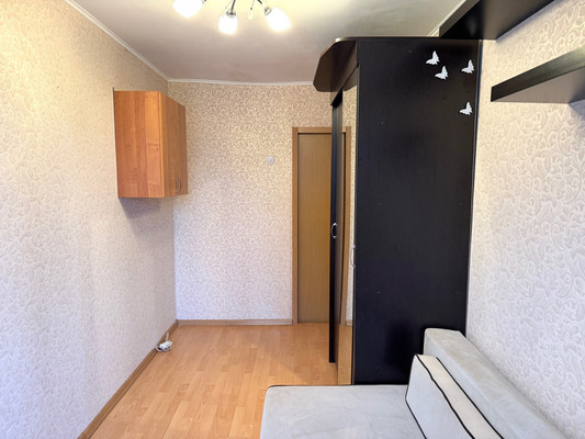 Продам комнату в 5-комн. квартире, Танкиста Хрустицкого ул, 106а, Санкт-Петербург г