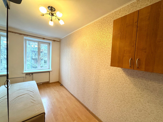 Продам комнату в 5-комн. квартире, Танкиста Хрустицкого ул, 106а, Санкт-Петербург г