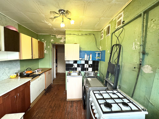 Продам комнату в 5-комн. квартире, Танкиста Хрустицкого ул, 106а, Санкт-Петербург г