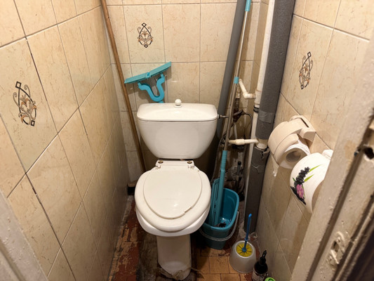 Продам комнату в 5-комн. квартире, Танкиста Хрустицкого ул, 106а, Санкт-Петербург г