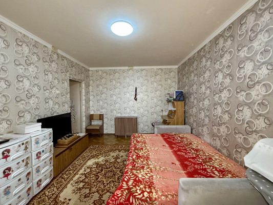 Продам двухкомнатную (2-комн.) квартиру, Черникова ул, 2/31, Волгодонск г