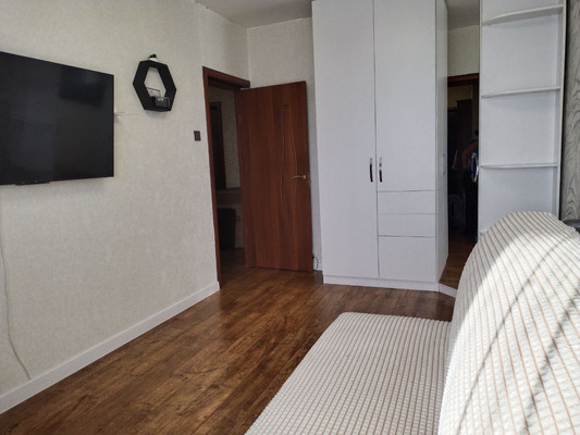 Продам трехкомнатную (3-комн.) квартиру, Побратимов ул, 11, Люберцы г