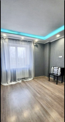 Продам двухкомнатную (2-комн.) квартиру, 9к2, Тельмана п