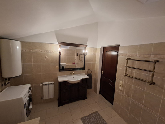 Продам многокомнатную квартиру, Ленинский пр-кт, 44, Москва г