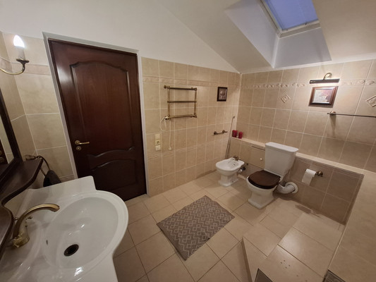 Продам многокомнатную квартиру, Ленинский пр-кт, 44, Москва г