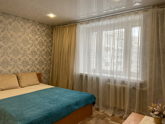 Продам двухкомнатную (2-комн.) квартиру, Ямашева пр-кт, 1019, Казань г