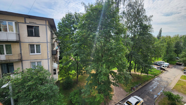 Продам комнату в 8-комн. квартире, Ушинского ул, 5к2, Санкт-Петербург г