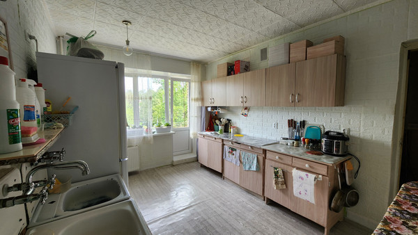 Продам комнату в 8-комн. квартире, Ушинского ул, 5к2, Санкт-Петербург г