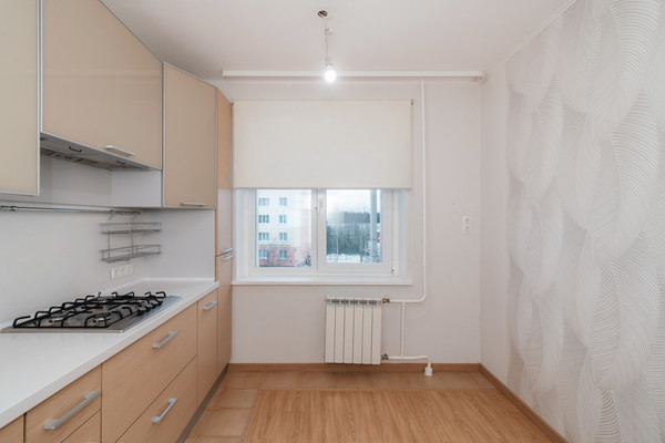 Продам трехкомнатную (3-комн.) квартиру, Строителей ул, 93к2, Ханты-Мансийск г