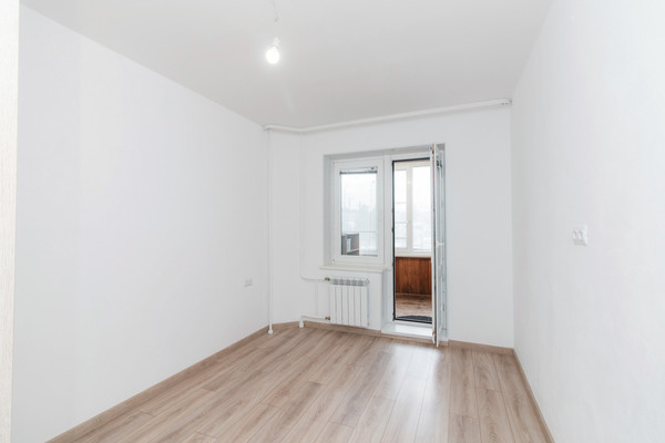 Продам трехкомнатную (3-комн.) квартиру, Строителей ул, 93к2, Ханты-Мансийск г