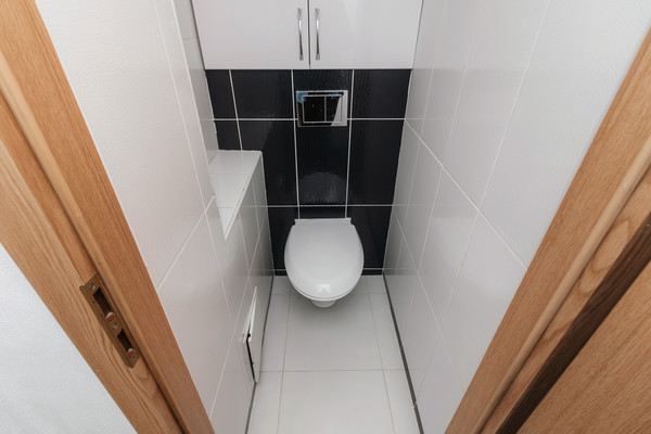 Продам трехкомнатную (3-комн.) квартиру, Строителей ул, 93к2, Ханты-Мансийск г