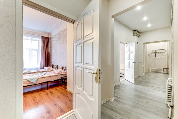 Продам многокомнатную квартиру, Невский пр-кт, 45/2, Санкт-Петербург г