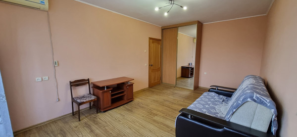 Продам однокомнатную (1-комн.) квартиру, Мефодиевская ул, 112, Новороссийск г