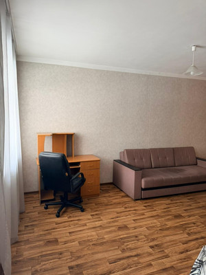 Продам однокомнатную (1-комн.) квартиру, Байкальская ул, 295/13, Карлук д