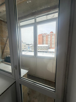 Продам однокомнатную (1-комн.) квартиру, Байкальская ул, 295/13, Карлук д