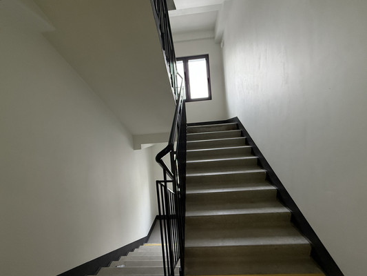 Продам трехкомнатную (3-комн.) квартиру, Гусарская тер, 12, Иркутск г