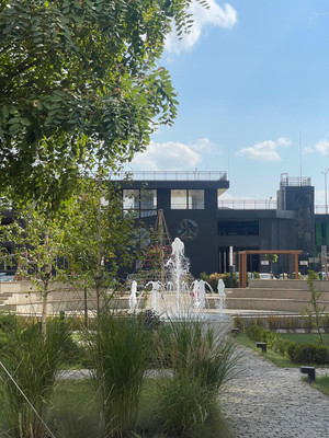 Продам двухкомнатную (2-комн.) квартиру, 2-я Российская ул, 162, Краснодар г