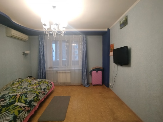 Продам трехкомнатную (3-комн.) квартиру, Подольская ул, 6/1, Северово д