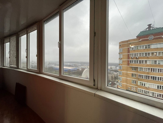 Продам трехкомнатную (3-комн.) квартиру, Подольская ул, 6/1, Северово д