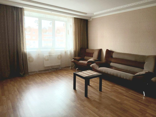 Продам трехкомнатную (3-комн.) квартиру, Вишневая ул, 21к2, Рожок д