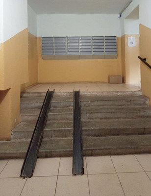 Продам трехкомнатную (3-комн.) квартиру, Вишневая ул, 21к2, Рожок д