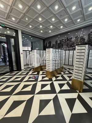 Продам трехкомнатную (3-комн.) квартиру, Новодмитровская ул, 2к6, Москва г