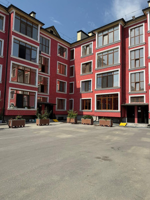 Продам трехкомнатную (3-комн.) квартиру, Шогенова ул, 55, Нальчик г