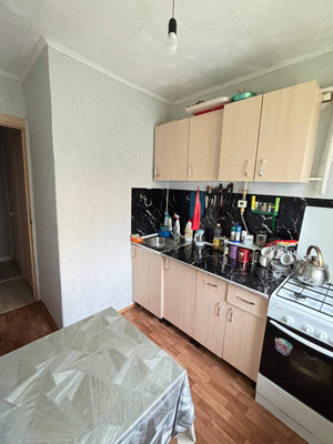 Продам двухкомнатную (2-комн.) квартиру, 35-й мкр, 11, Октябрьский г