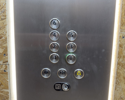 Продам однокомнатную (1-комн.) квартиру, Уральская ул, 23, Санкт-Петербург г