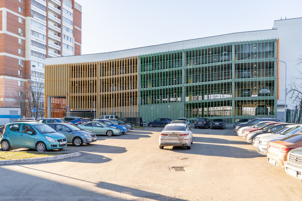 Продам машиноместо 13 м2, Галеева ул, 18, Казань г