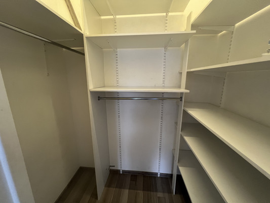 Продам 2-комн. в 5-комн. квартире, Подъездной пер, 17, Санкт-Петербург г