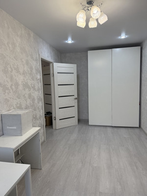 Продам трехкомнатную (3-комн.) квартиру, Чернышевского ул, 1, Пермь г