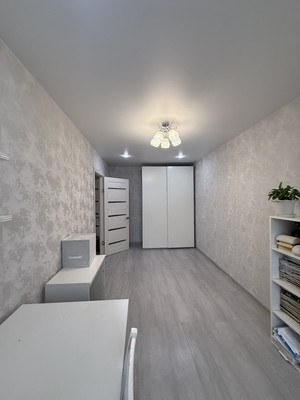 Продам трехкомнатную (3-комн.) квартиру, Чернышевского ул, 1, Пермь г