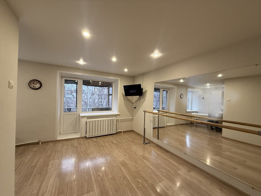 Продам трехкомнатную (3-комн.) квартиру, Чернышевского ул, 1, Пермь г