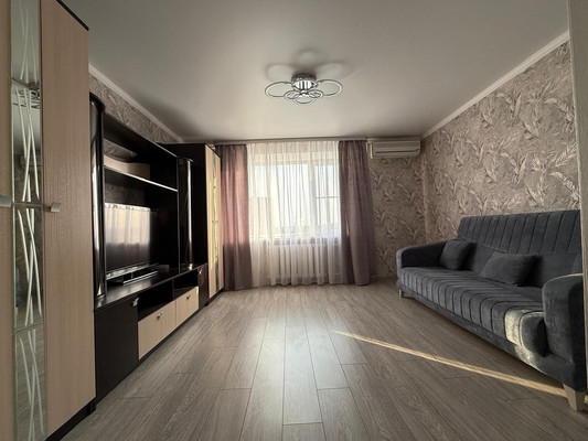 Сдам двухкомнатную (2-комн.) квартиру, Красная ул, 244, Кропоткин г