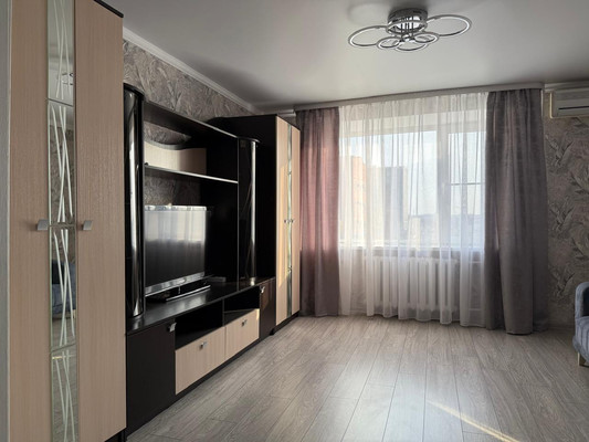 Сдам двухкомнатную (2-комн.) квартиру, Красная ул, 244, Кропоткин г