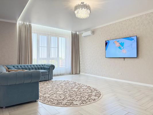 Продам трехкомнатную (3-комн.) квартиру, Тлостанова ул, 32, Нальчик г