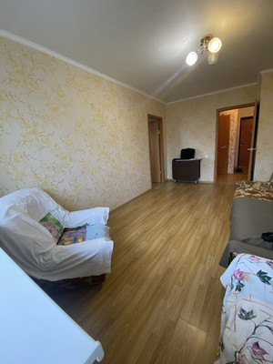 Продам двухкомнатную (2-комн.) квартиру, Комсомольская ул, 37, Октябрьский г