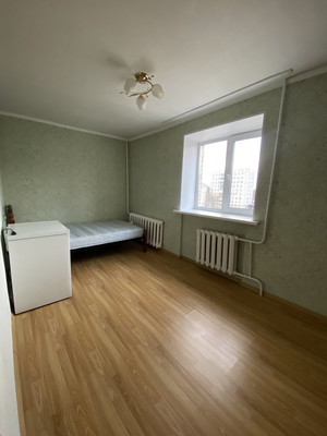 Продам двухкомнатную (2-комн.) квартиру, Комсомольская ул, 37, Октябрьский г