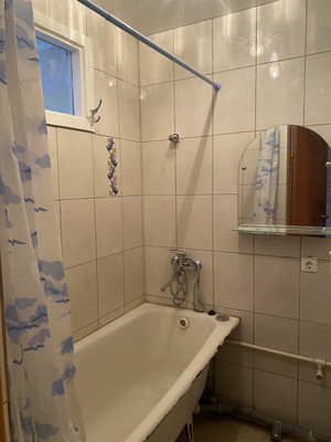 Продам двухкомнатную (2-комн.) квартиру, Комсомольская ул, 37, Октябрьский г