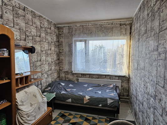 Продам комнату в 13-комн. квартире, Горняков пр-кт, 2кв, Костомукша г