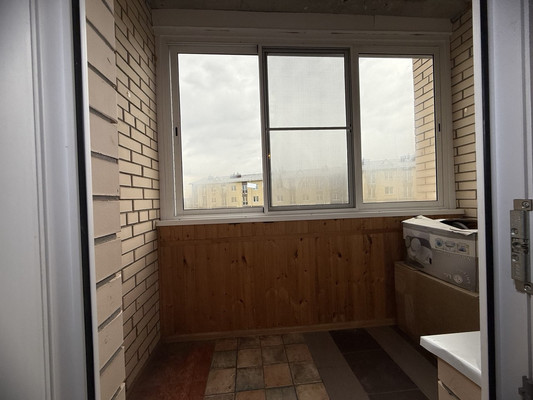 Продам трехкомнатную (3-комн.) квартиру, Десятинная ул, 11, Зверево д