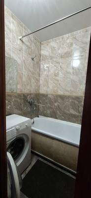 Сдам двухкомнатную (2-комн.) квартиру, 1 мкр, 47, Кропоткин г