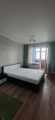 Сдам двухкомнатную (2-комн.) квартиру, 1 мкр, 47, Кропоткин г